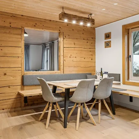 Bergzeit Fuer Familien Mit Garten *